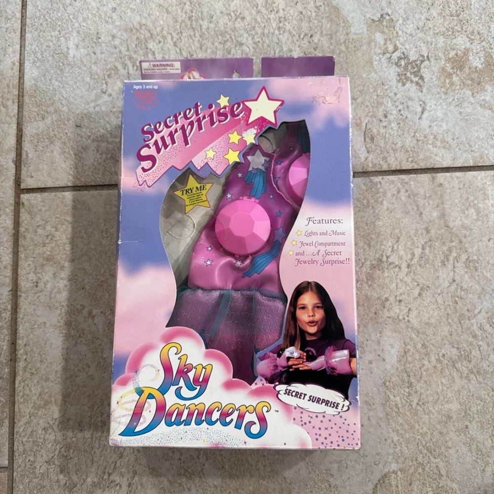 Secret Surprise Sky Dancers Gloves
